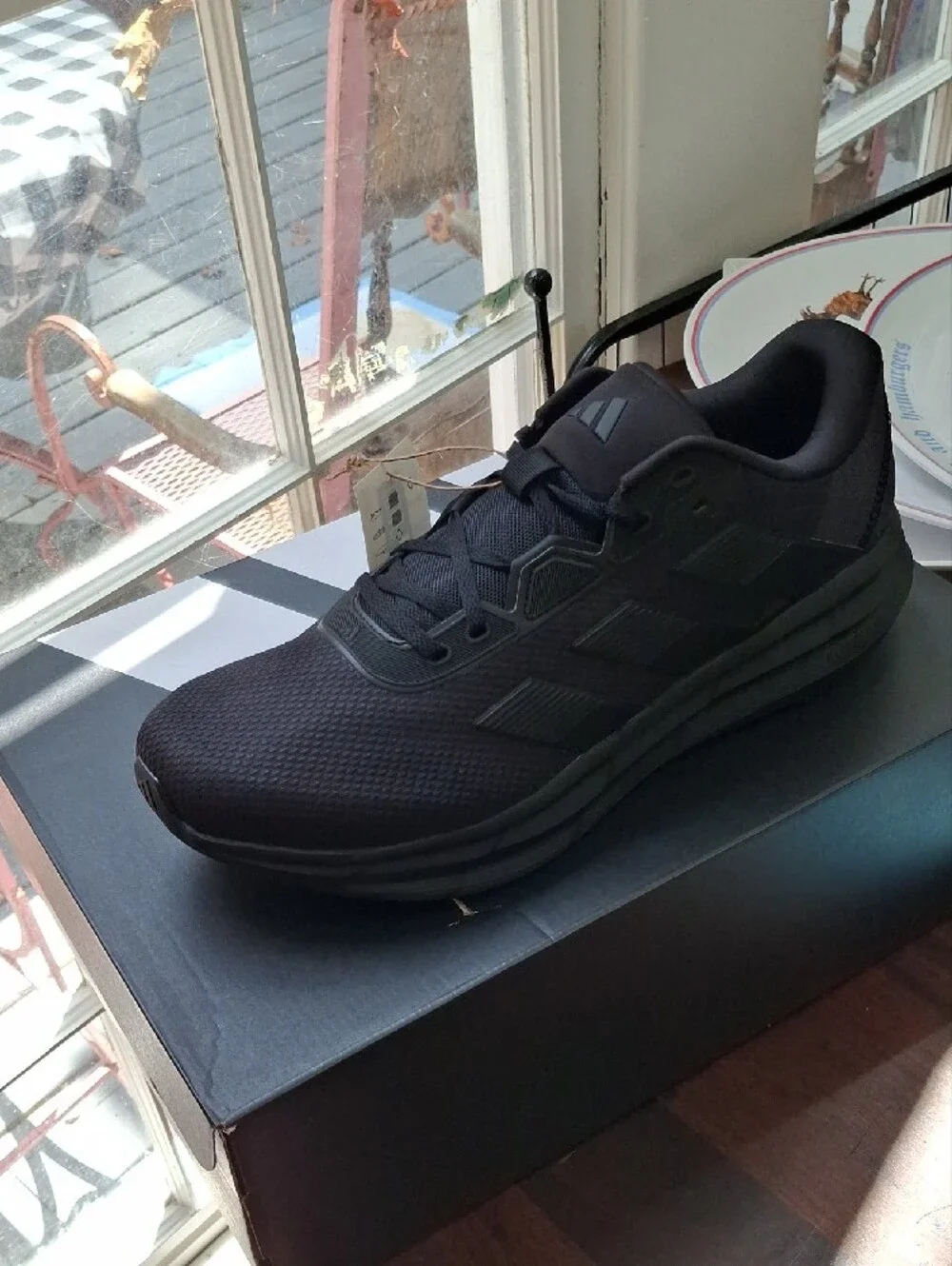 adidas Men's Black Low-Top Athletic Sneakers